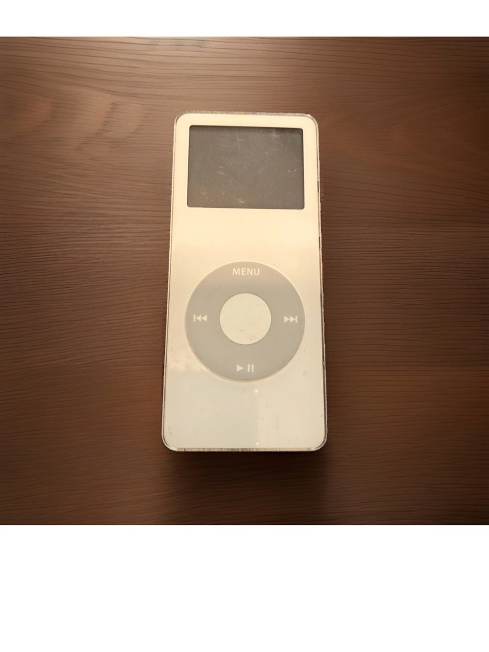 Apple iPod Nano Black with White Click Wheel - Picture 3 of 6